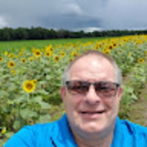 Meet your Posher, Dustin